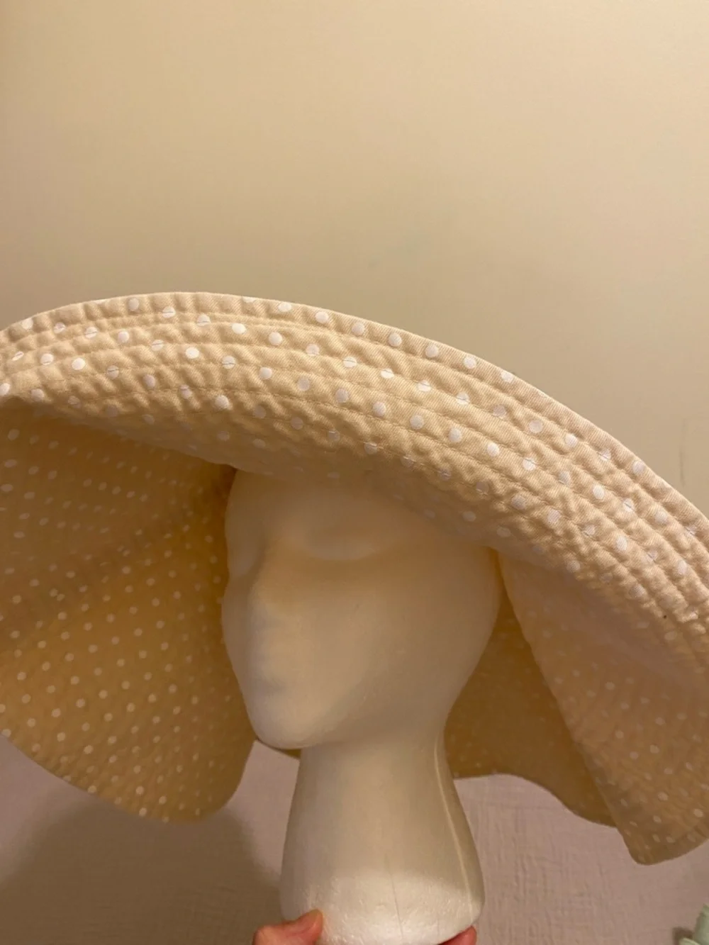 KREISI COUTURE Beige Polka Dot & White Reversible Sun Hat